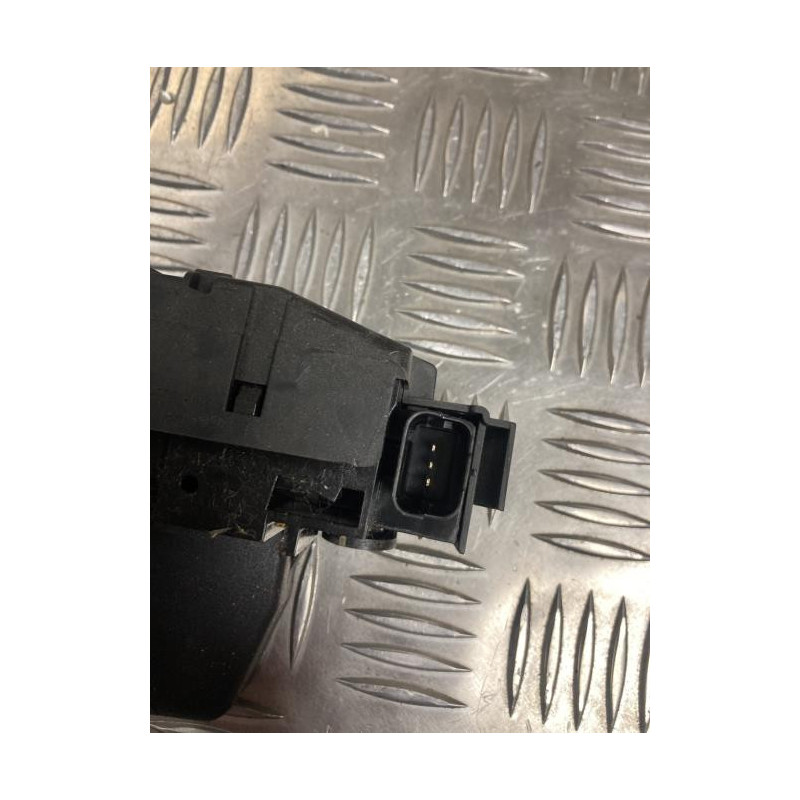 Serrure de hayon CITROEN C3 3 PHASE 1 d’occasion