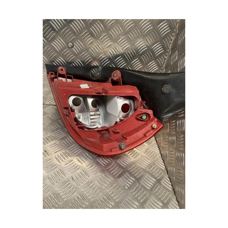 Feu arriere principal gauche (feux) RENAULT CLIO 3 PHASE 2 d’occasion