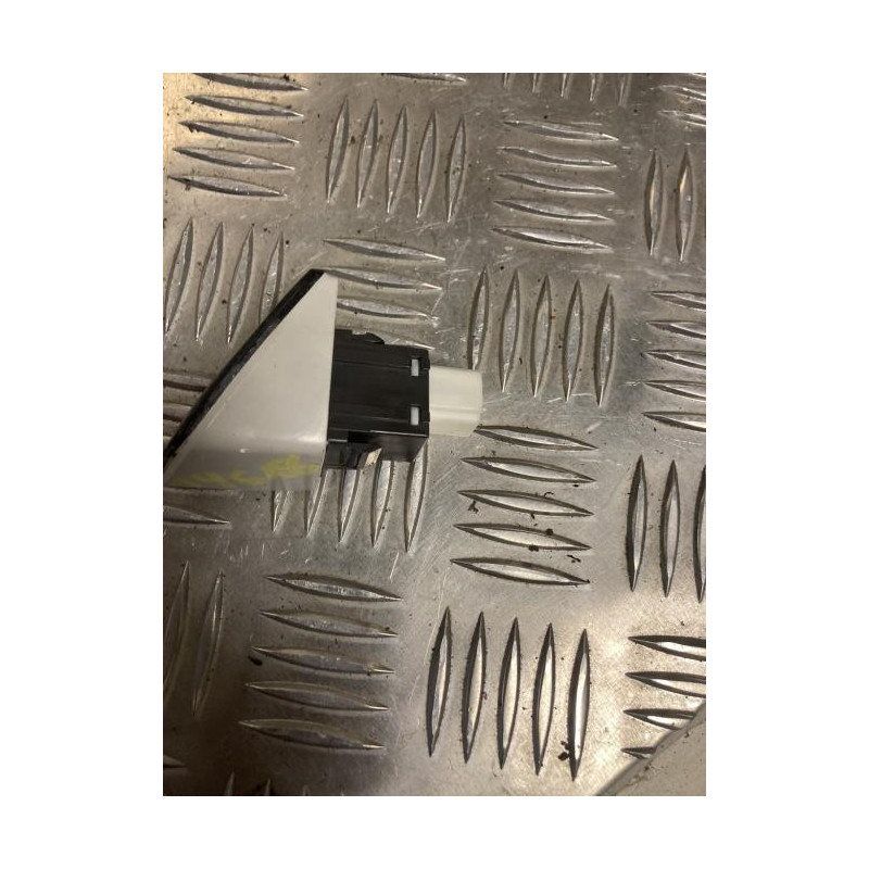 Bouton/Interrupteur TOYOTA YARIS 2 PHASE 1 d’occasion