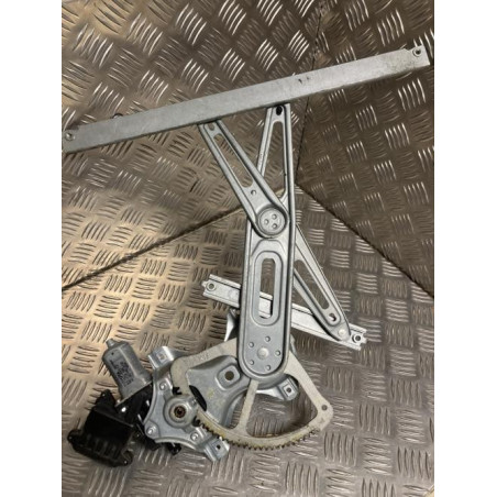 Leve vitre electrique avant gauche TOYOTA YARIS 2 PHASE 1 d’occasion