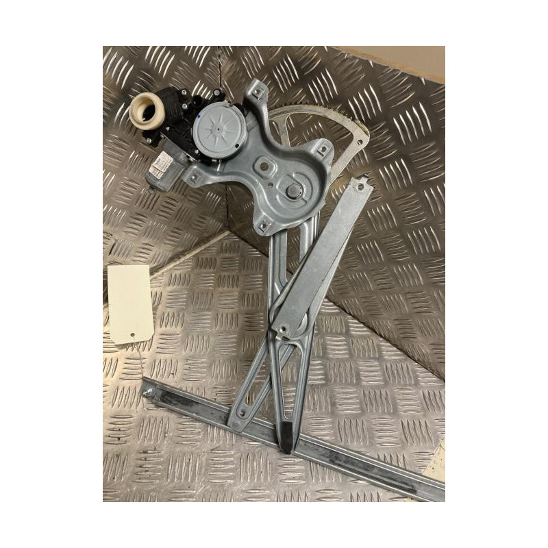 Leve vitre electrique avant gauche TOYOTA YARIS 2 PHASE 1 d’occasion