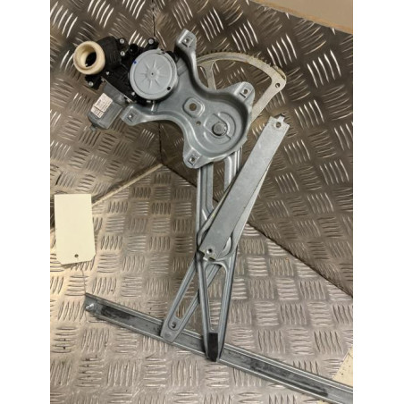 Leve vitre electrique avant gauche TOYOTA YARIS 2 PHASE 1 d’occasion