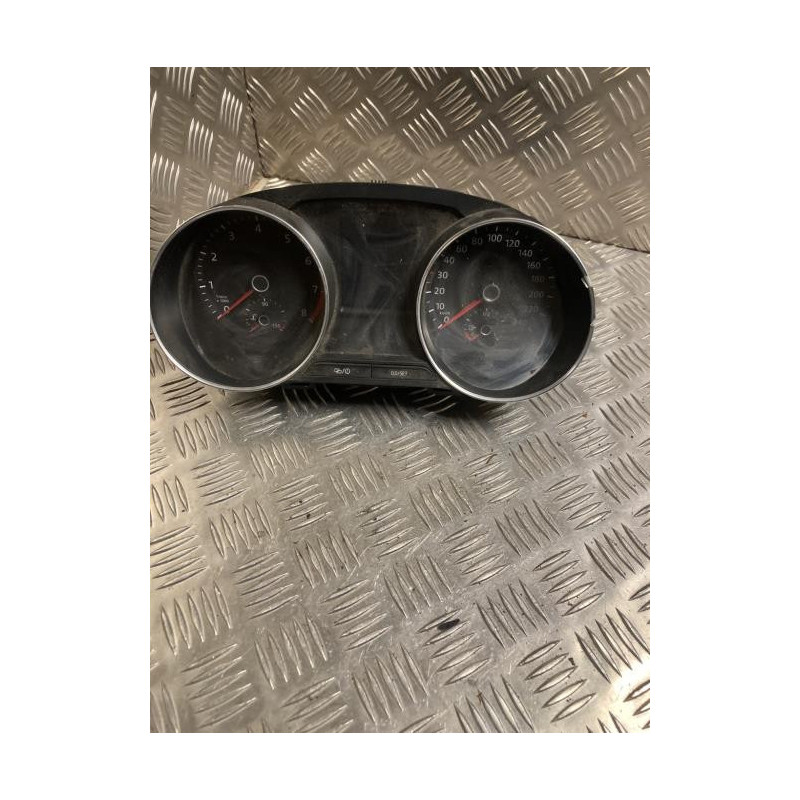 Compteur VOLKSWAGEN POLO 5 PHASE 2 d’occasion