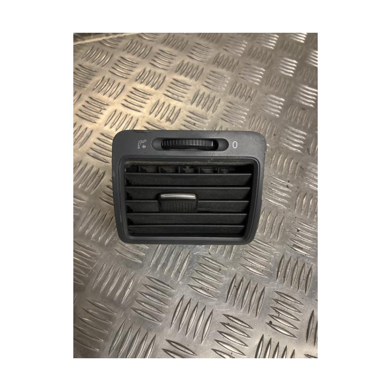Aerateur tableau de bord avant droit VOLKSWAGEN GOLF 5 d’occasion