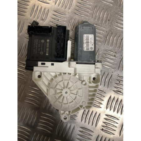 Moteur leve vitre avant gauche VOLKSWAGEN GOLF 5 d’occasion