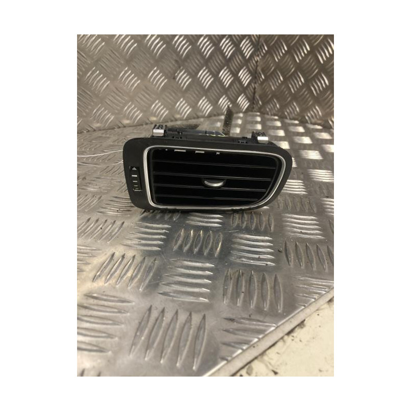 Aerateur tableau de bord avant gauche VOLKSWAGEN POLO 5 PHASE 2 d’occasion