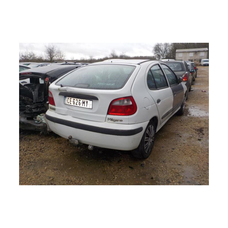 Serrure arriere gauche RENAULT MEGANE 1 PHASE 2 d’occasion