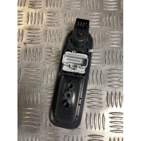 Interrupteur de leve vitre avant gauche RENAULT TWINGO 2 PHASE 1 d’occasion