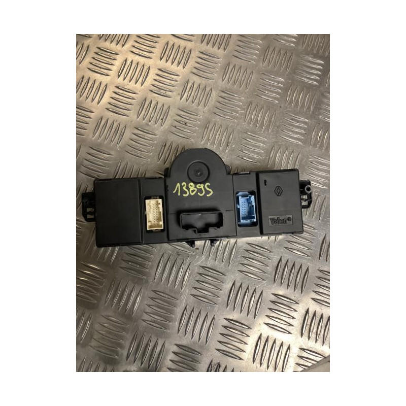 Commande chauffage RENAULT CLIO 3 PHASE 1 BREAK d’occasion