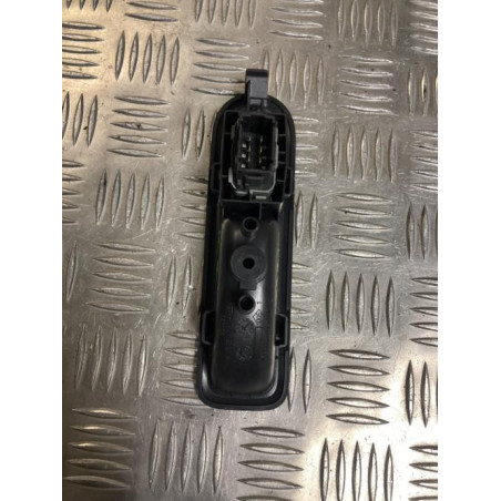 Interrupteur de leve vitre arriere droit RENAULT CLIO 3 PHASE 1 BREAK d’occasion