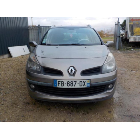 Feu arriere principal droit (feux) RENAULT CLIO 3 PHASE 1 BREAK d’occasion
