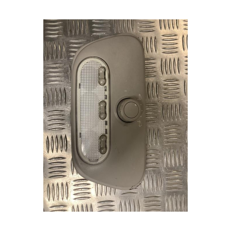 Eclairage de plafonnier RENAULT CLIO 3 PHASE 1 BREAK d’occasion