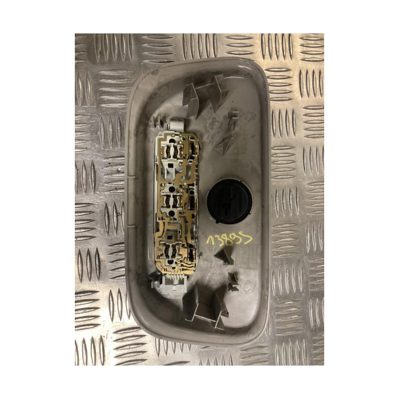 Eclairage de plafonnier RENAULT CLIO 3 PHASE 1 BREAK d’occasion