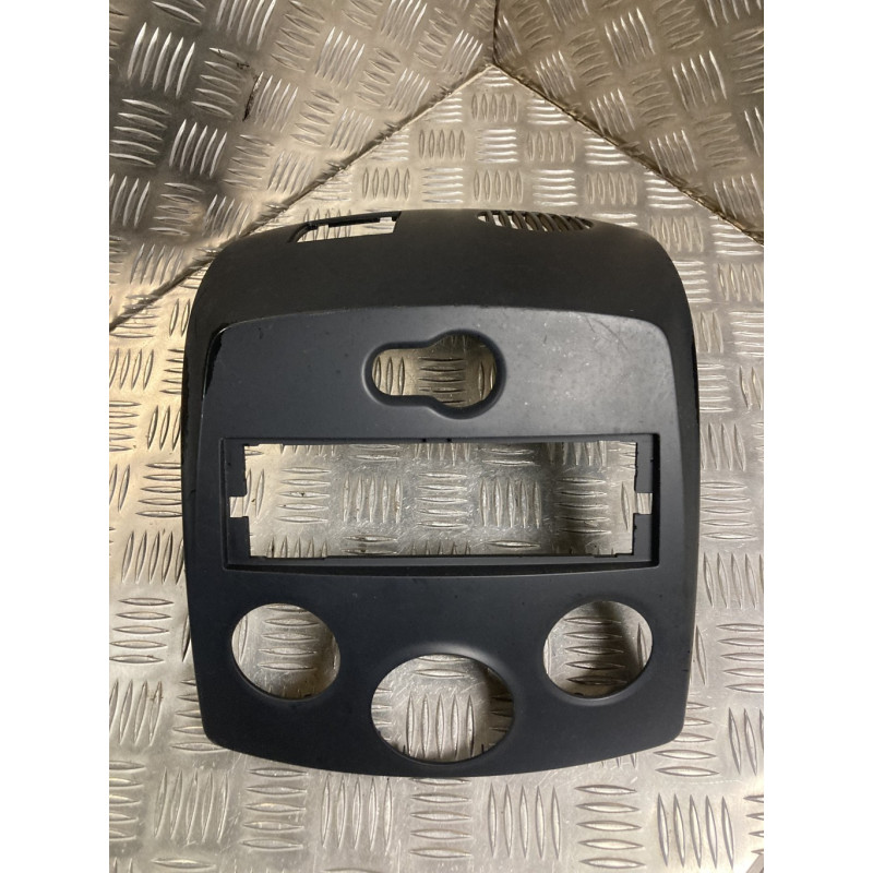 Divers RENAULT CLIO 3 PHASE 1 BREAK d’occasion