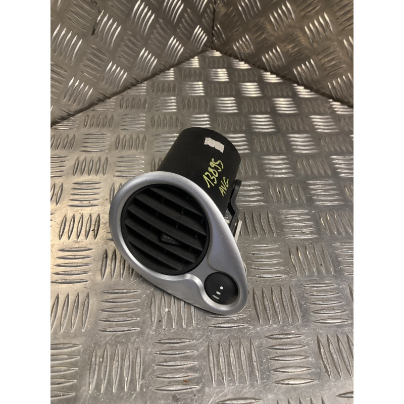 Aerateur tableau de bord avant gauche RENAULT CLIO 3 PHASE 1 BREAK d’occasion