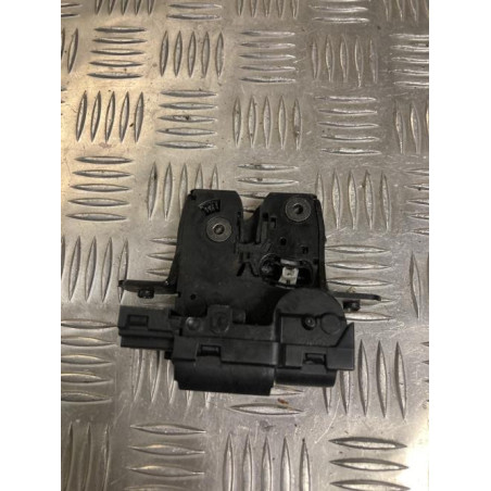 Serrure de hayon RENAULT CLIO 3 PHASE 1 BREAK d’occasion