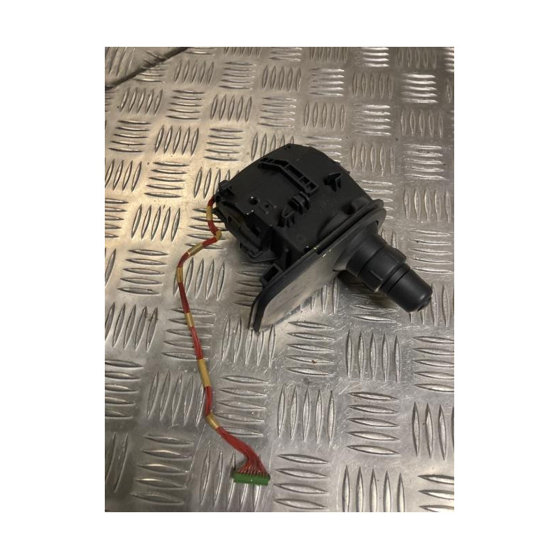 Commodo phare RENAULT CLIO 3 PHASE 1 BREAK d’occasion