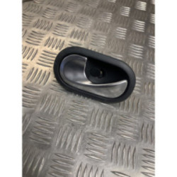 Poignee interieur avant gauche RENAULT TWINGO 2 PHASE 1 d’occasion