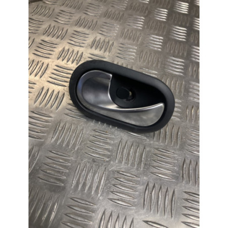 Poignee interieur avant gauche RENAULT TWINGO 2 PHASE 1 d’occasion