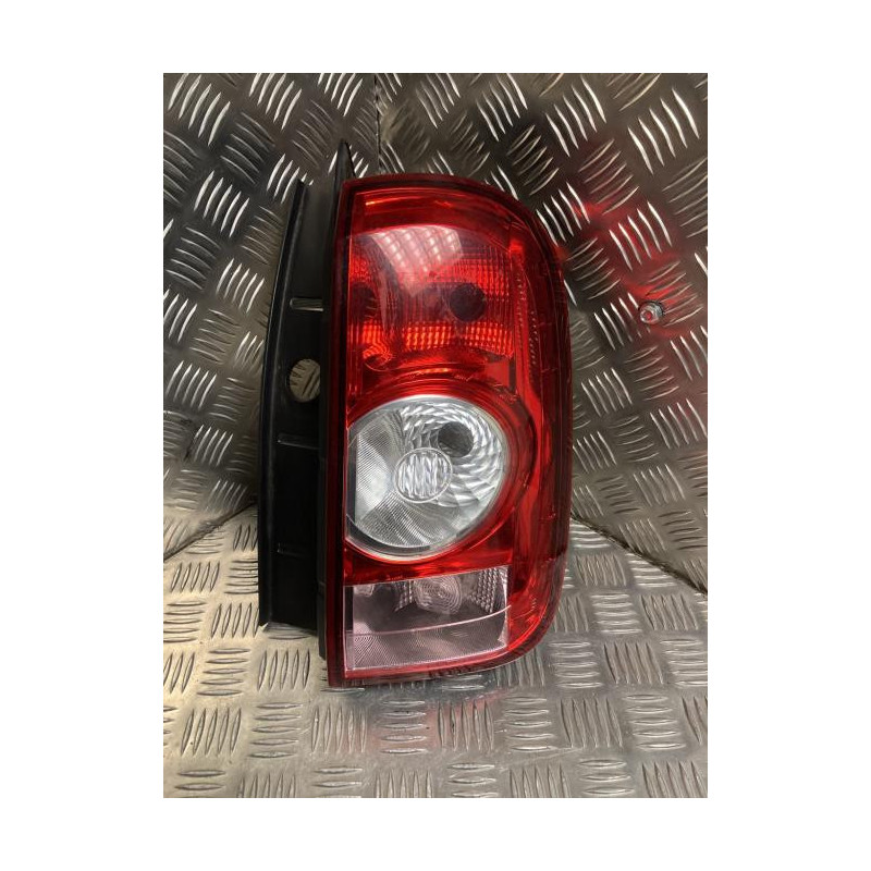 Feu arriere principal droit (feux) DACIA DUSTER 1 PHASE 1 d’occasion