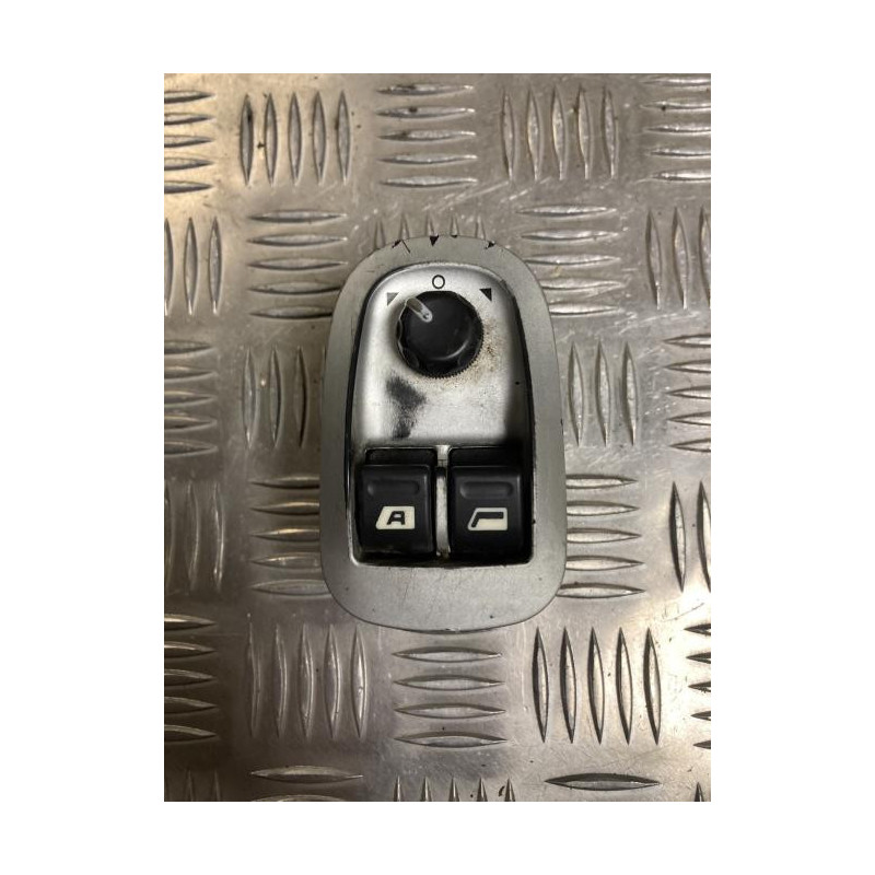 Interrupteur de leve vitre avant gauche PEUGEOT 206+ d’occasion