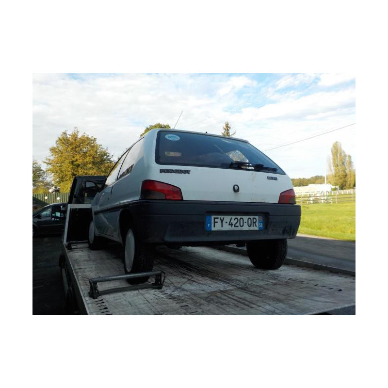 Optique avant secondaire gauche (feux)(clignotant) PEUGEOT 106 PHASE 1 d’occasion