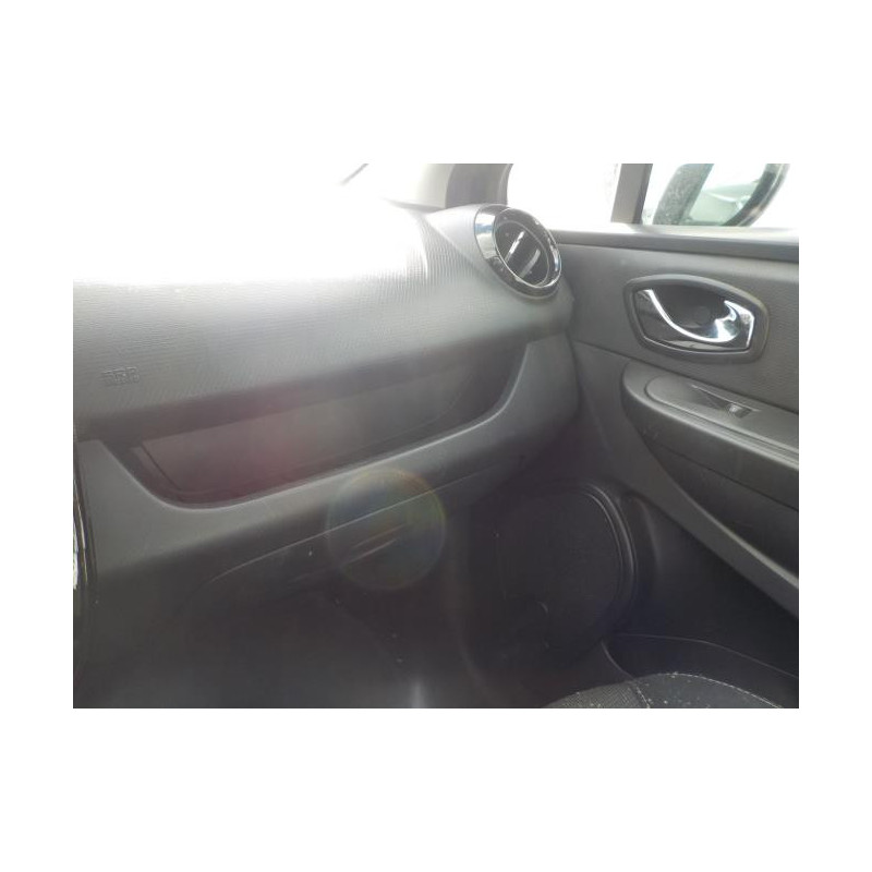 Feu arriere secondaire droit (feux) RENAULT CLIO 4 PHASE 1 d’occasion