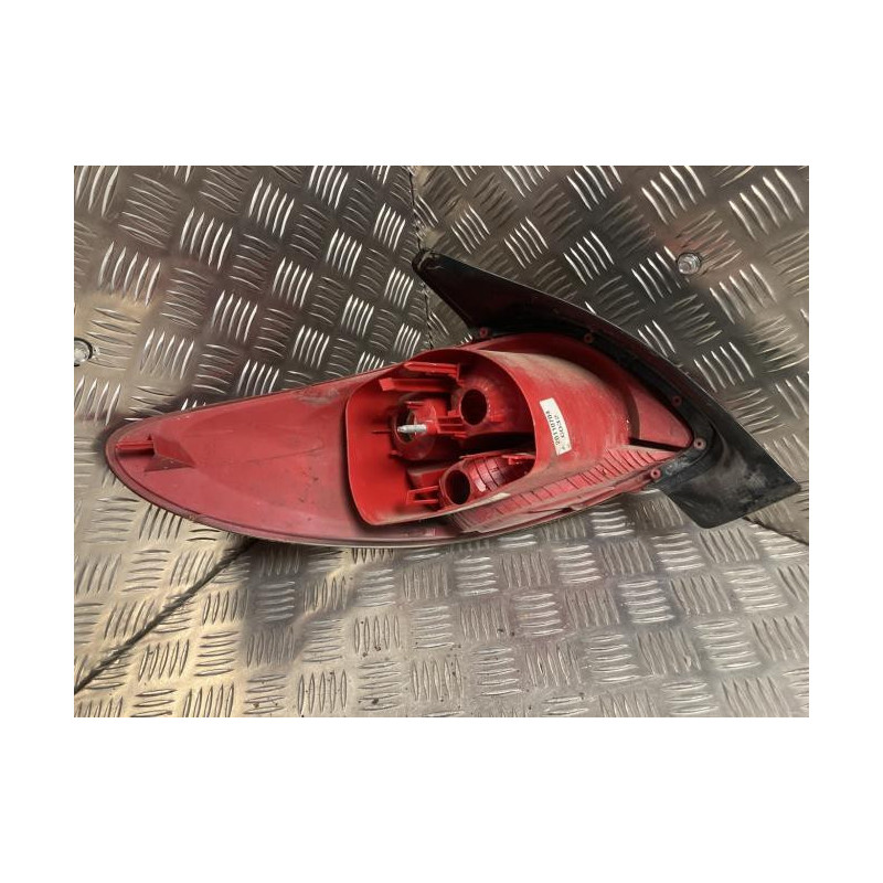 Feu arriere principal droit (feux) PEUGEOT 206+ d’occasion