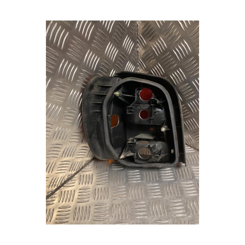 Feu arriere principal droit (feux) VOLKSWAGEN POLO 3 PHASE 1 d’occasion