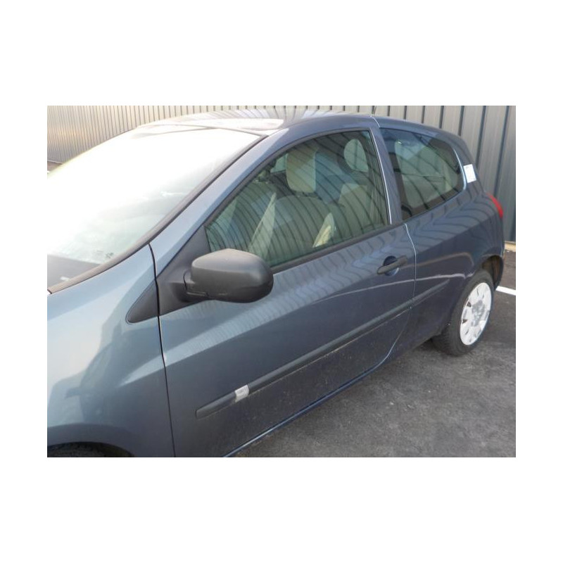 Interrupteur de leve vitre avant droit RENAULT CLIO 3 PHASE 2 d’occasion