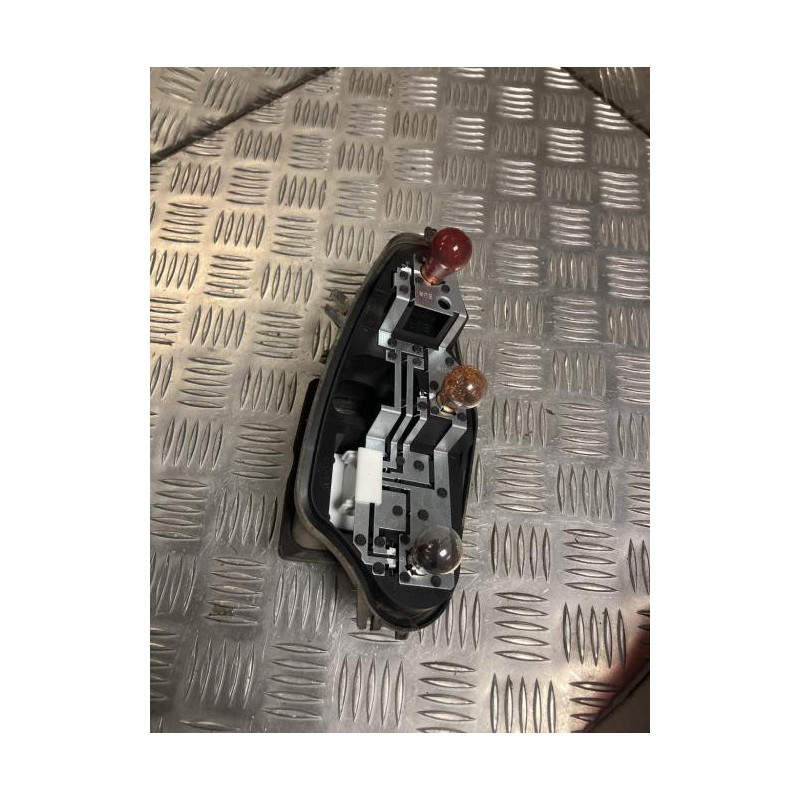 Platine feu arriere gauche CITROEN C3 2 PHASE 1 d’occasion