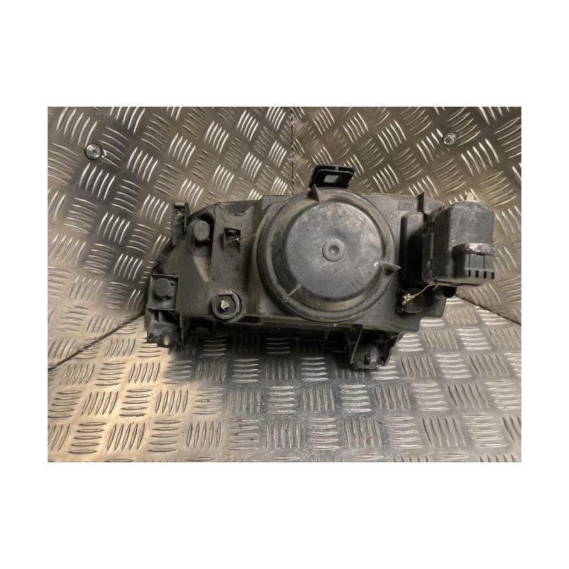 Optique avant principal droit (feux)(phare) RENAULT MEGANE 1 PHASE 1 d’occasion