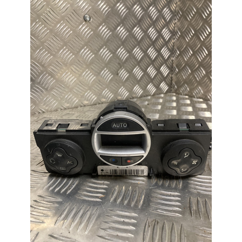 Commande chauffage RENAULT CLIO 3 PHASE 1 BREAK d’occasion