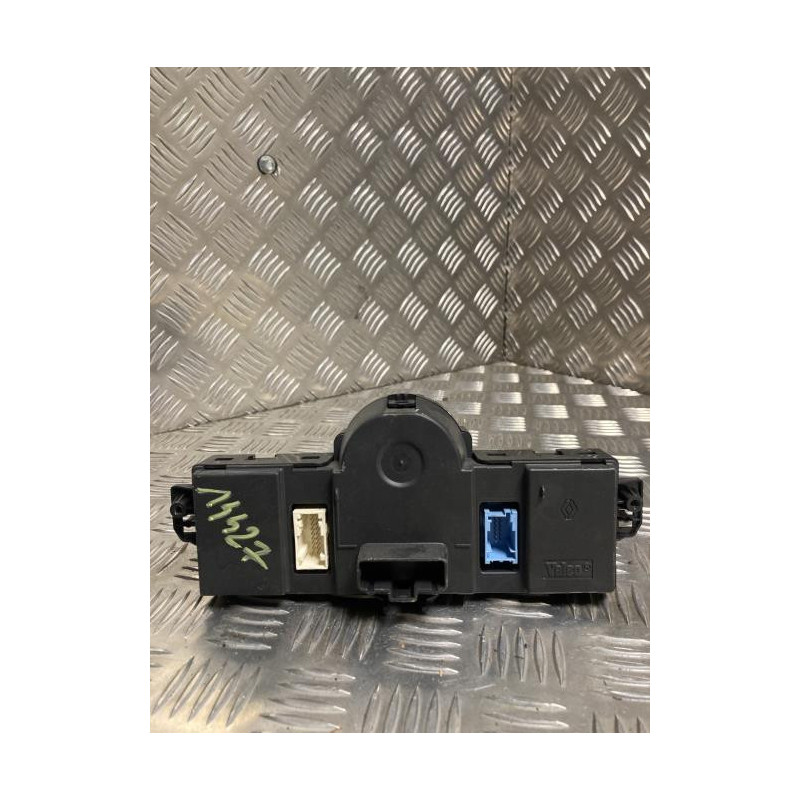 Commande chauffage RENAULT CLIO 3 PHASE 1 BREAK d’occasion
