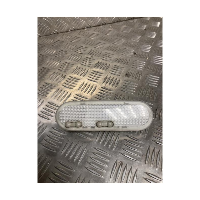 Eclairage de plafonnier RENAULT CLIO 3 PHASE 1 BREAK d’occasion
