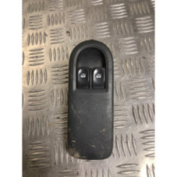 Interrupteur de leve vitre avant gauche RENAULT CLIO 3 PHASE 1 d’occasion