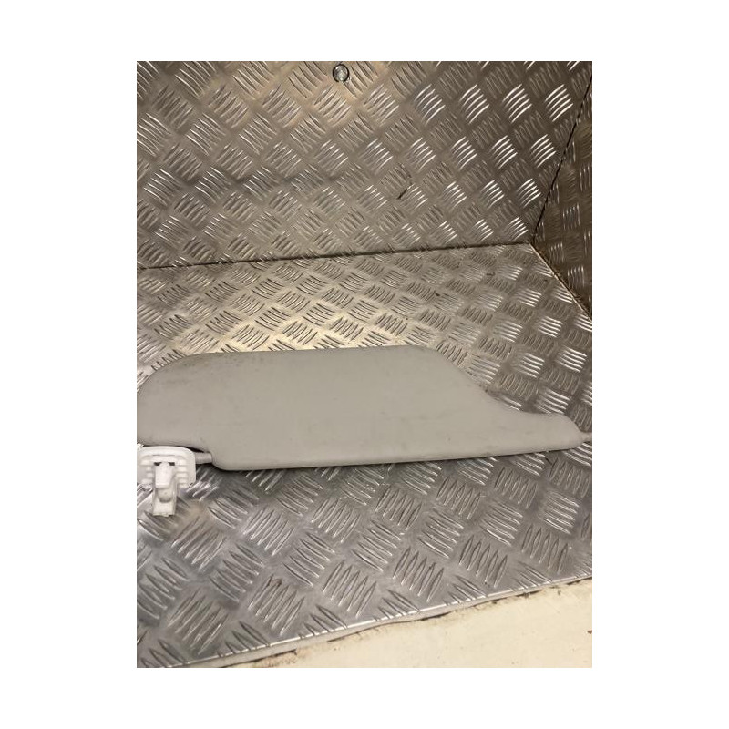 Pare soleil gauche RENAULT CLIO 3 PHASE 1 BREAK d’occasion