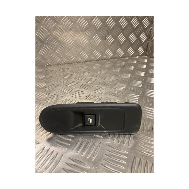 Interrupteur de leve vitre avant droit PEUGEOT 508 1 SW PHASE 1 BREAK d’occasion
