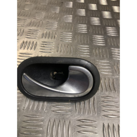 Poignee interieur avant gauche RENAULT MEGANE 2 PHASE 1 d’occasion