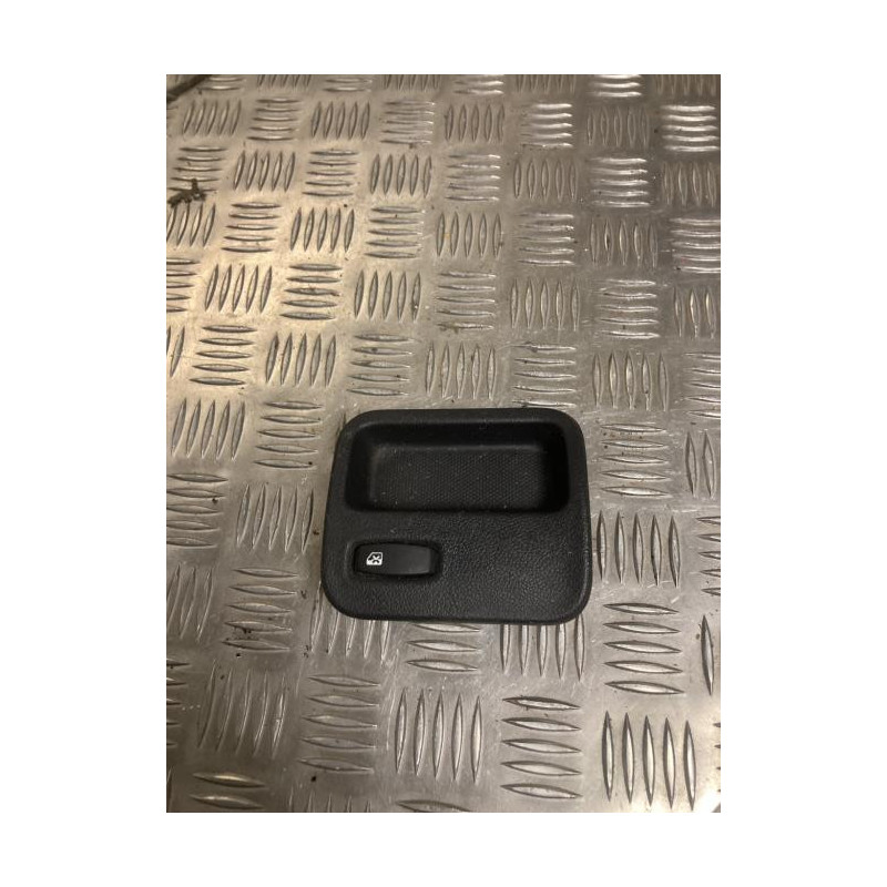 Bouton/Interrupteur DACIA SANDERO 1 d’occasion