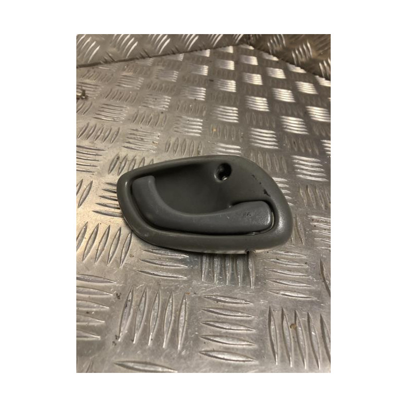 Poignee interieur avant droit SUZUKI GRAND VITARA 1 d’occasion