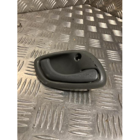 Poignee interieur avant droit SUZUKI GRAND VITARA 1 d’occasion