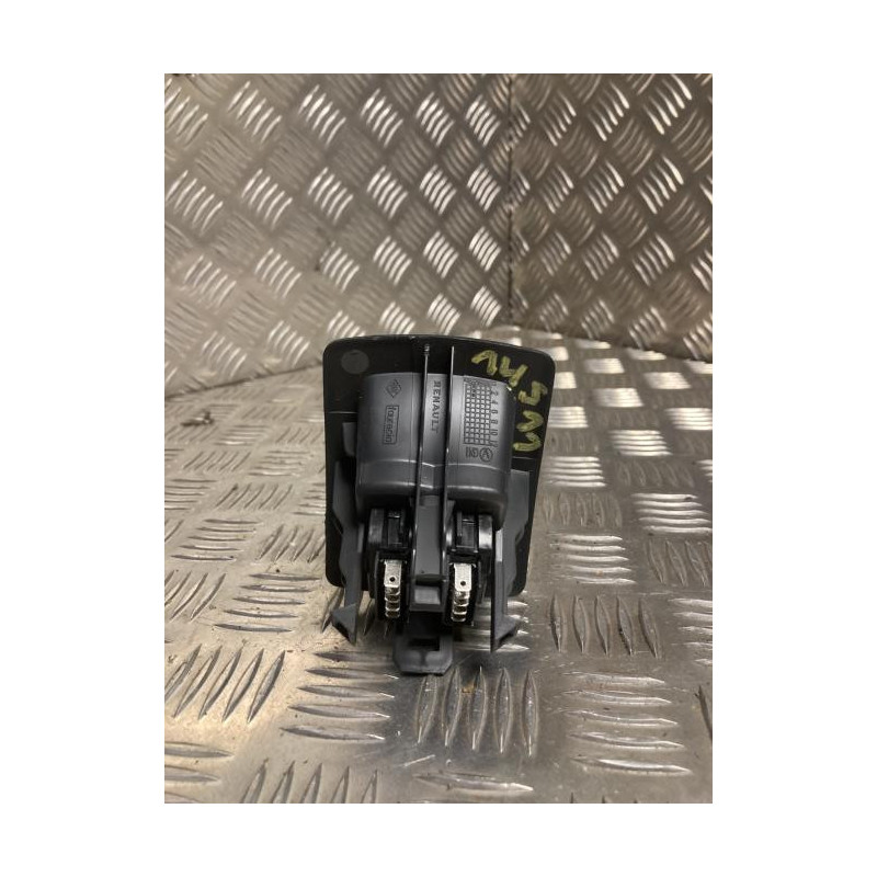 Bouton/Interrupteur DACIA SANDERO 1 d’occasion