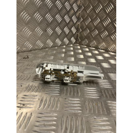 Eclairage de plafonnier DACIA SANDERO 1 d’occasion