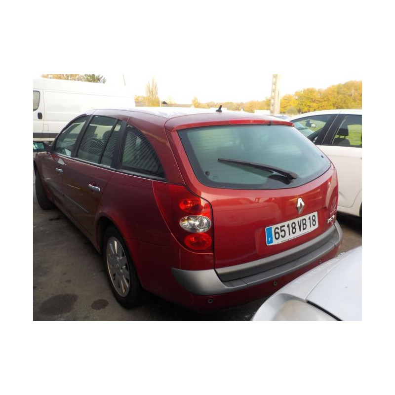Pare choc avant RENAULT LAGUNA 2 PHASE 1 BREAK d’occasion
