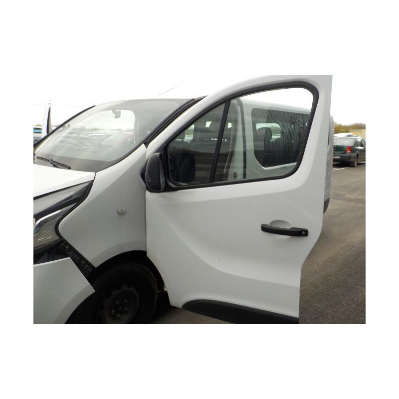 Feu arriere principal gauche (feux) RENAULT TRAFIC 3 LONG PHASE 1 d’occasion
