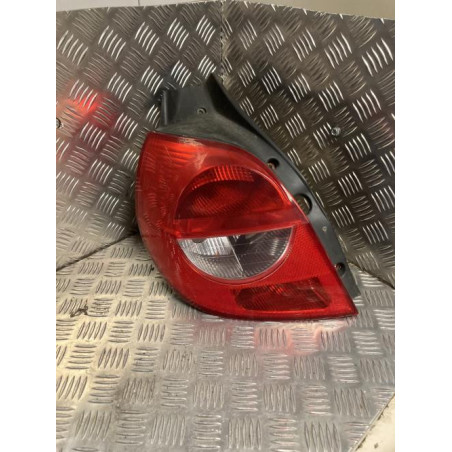 Feu arriere principal gauche (feux) RENAULT CLIO 3 PHASE 1 d’occasion