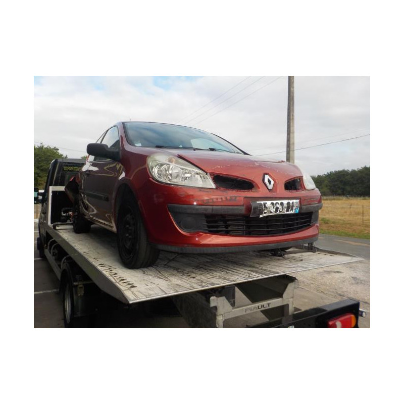 Feu arriere principal gauche (feux) RENAULT CLIO 3 PHASE 1 d’occasion