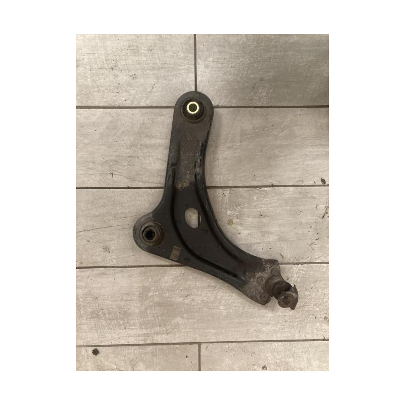 Triangle avant gauche CITROEN C3 2 PHASE 1 d’occasion