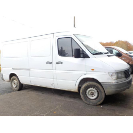 Optique avant secondaire gauche (feux)(clignotant) MERCEDES SPRINTER 1 PHASE 1 d’occasion